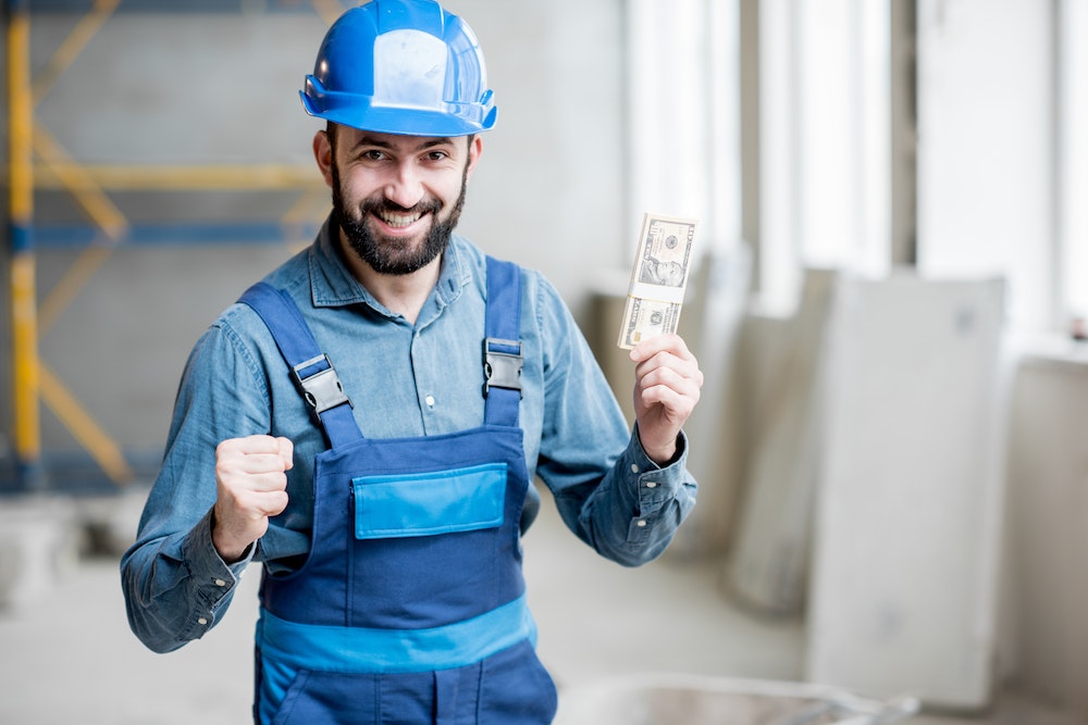 Les défis budgétaires avec un salaire brut de 2400 euros net : comment optimiser son budget ?