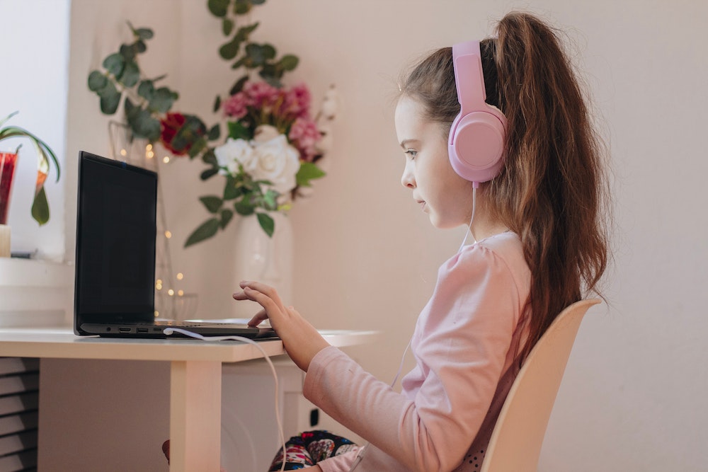 Booster sa carrière avec des cours d'anglais en ligne : un atout majeur pour le succès professionnel