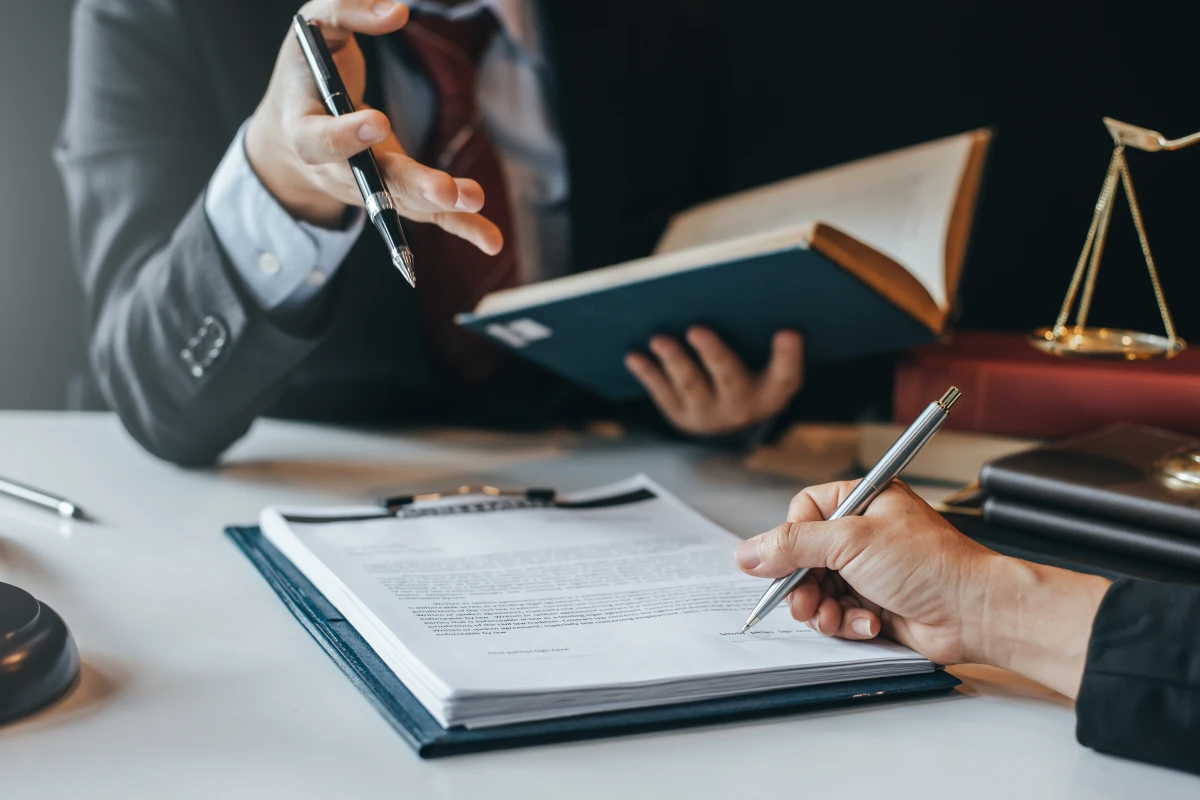 Maîtrisez l'art de gérer les litiges commerciaux : protégez votre entreprise comme un pro