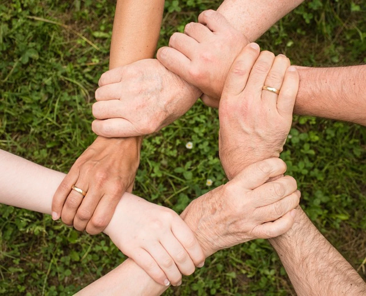 La Synergie Organisationnelle: Comment Transcender les Silos par l'Approche Transversale